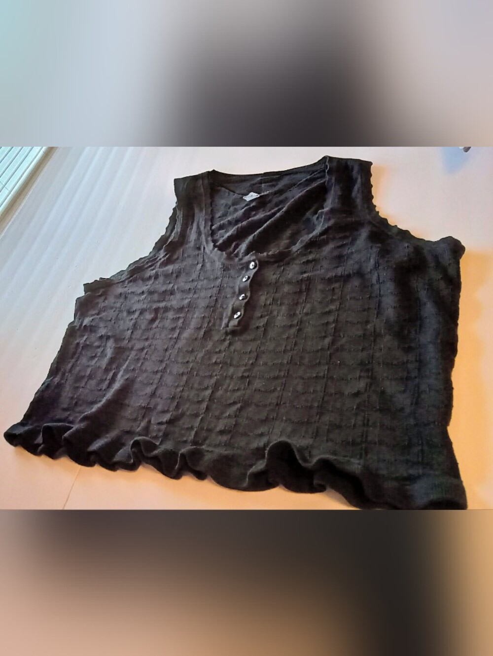 Old Navy Black Textured Sleeveless Henley Tank